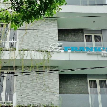 סוראבאיה Frank'S Hotel מראה חיצוני תמונה